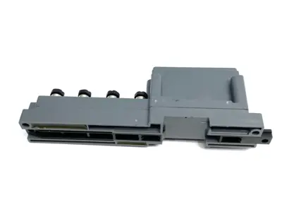USED TURCK I/O BASE MODULE M8 X 8 4-PIN CONNECTION 6827384