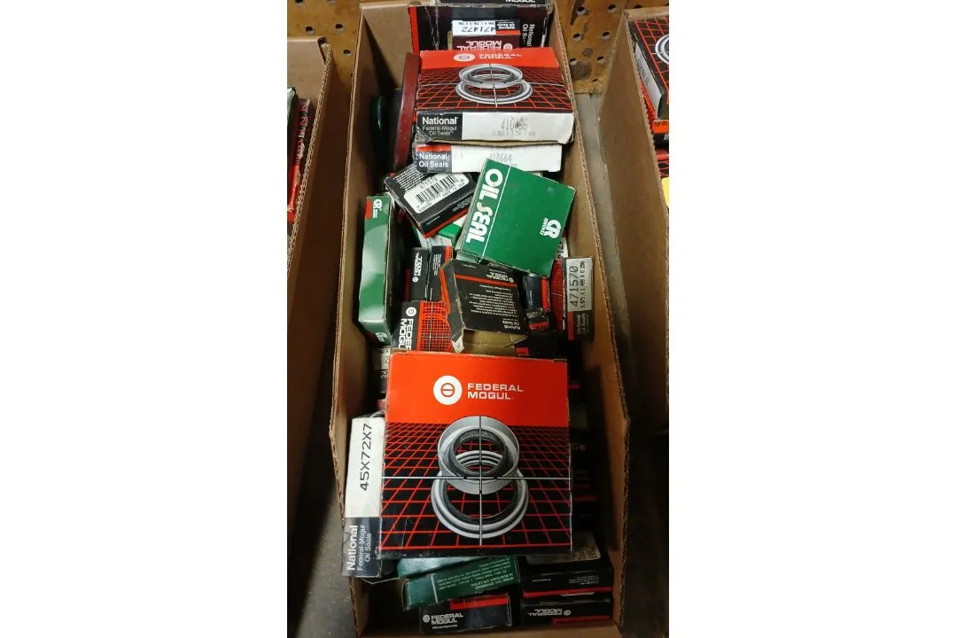 Used _UNKNOWN_ _UNKNOWN_ Seals & Gaskets Ohio US | Thompson Auctioneers #1547292