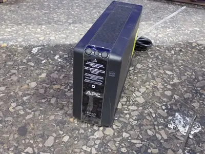 Used APC BR700G Uninterruptible Power Supplies Ohio US | HGR 24 #942621
