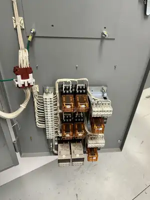 Used _UNKNOWN_ _UNKNOWN_ Switchgears New York US | Apex Auctions #1550774