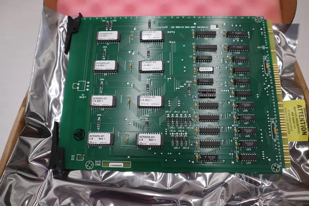 NEW IN BOX HONEYWELL 30750218-010 MEMORY BOARD 12KROM 1K RAM STOCK G640