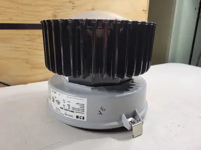 NEW CROUSE-HINDS VMV7L/UNV1 S890