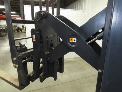 Doosan Forklift Stand On 36V Electric Pantograph Reach Truck 3241lbs 2569h 20' L