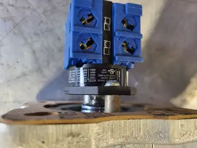 NEW CROUSE-HINDS AFUR5M7