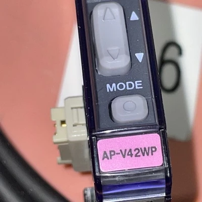 NEW Keyence AP-V42WP