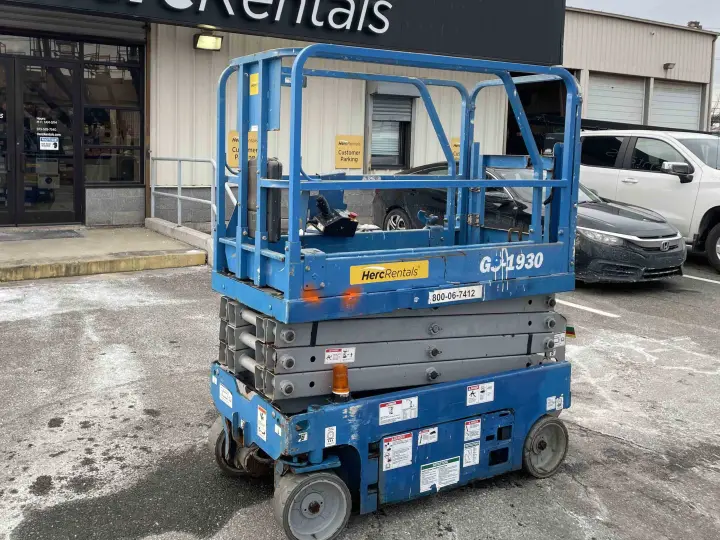 2015 GENIE GS-1930 19+ Ft Electric Scissor Lifts | Steam Well LLC