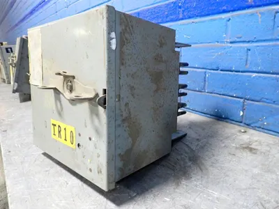 General Electric 30 A Bus Plug