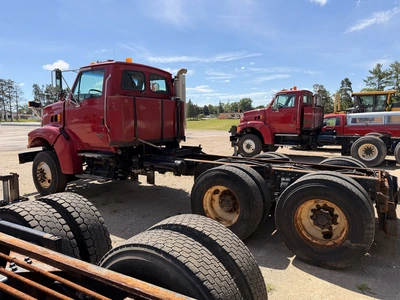 Used 2005 STERLING L9000 4X2 WITH A 12.8L L6 DIESEL ENGINE. Cab Chassis trucks Michigan US | Miedema Asset Management Group #1282413
