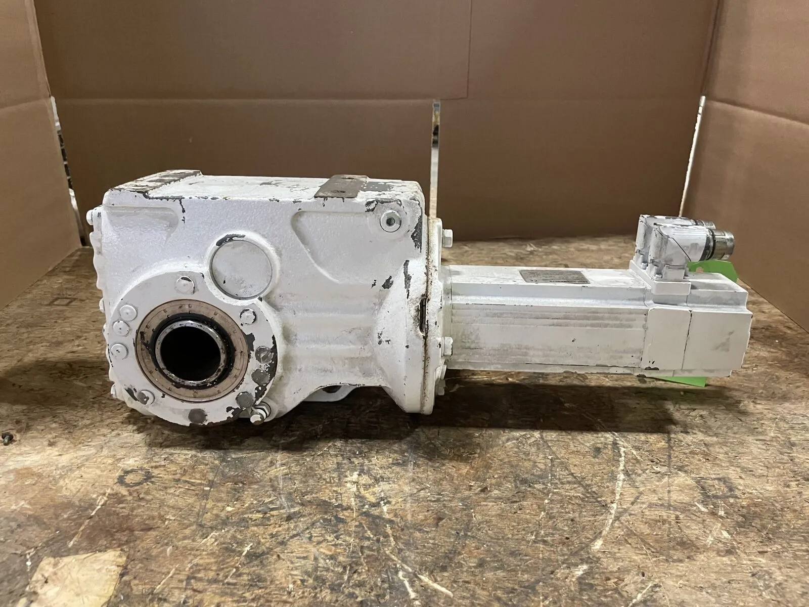 Sew-Eurodrive KT47CMP50M/BK/KY/AKOH/SB1 Servo Gear Drive/Speed Reducer 104.37:1