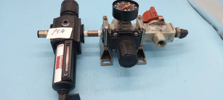 Used SMC 4ZK86, SMC AR40-N04--Z, SMC VHS40--N04-Z Sensors Arizona US | ASSET CONVERSION SPECIALISTS, INC. #320155