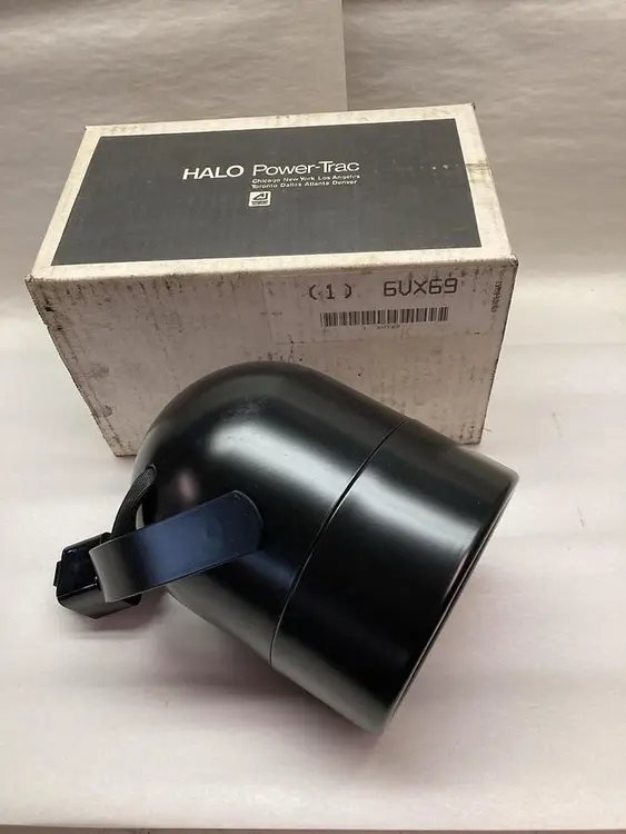 New | in-Stock HALO POWER-TRAC 6VX69 Light Source Equipment Ohio US | Surplus Asset Holdings #1246958