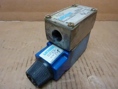 USED VICKERS DG4V-3-0B-M-W-B-40