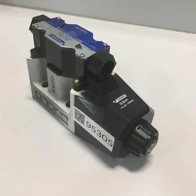USED TOKIMEC DG4VS-5-0A-M-P7L-H-7-40