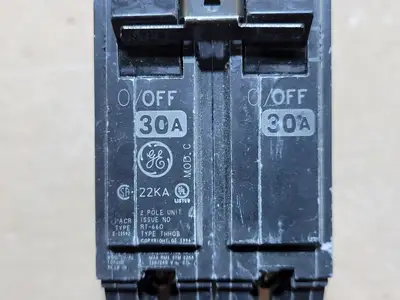 Used GENERAL ELECTRIC THHQB230 Switchgears British Columbia CA | Lenmark #1438603
