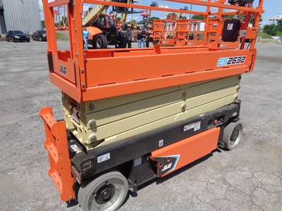 USED 2023 JLG ES2632
