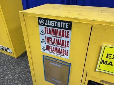 Used JUSTRITE 89300 Cabinets Ohio US | HGR 24 #1185773