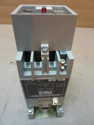 USED ALLEN BRADLEY 700-RT00N000A1 SER B