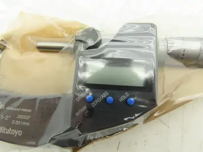 Mitutoyo 293-341-30 Digital Outside Micrometer 1-2" Range .00005" .001mm