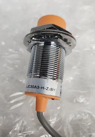 LJC30A3-H-Z-BY CAPACITIVE PROXIMITY SWITCH