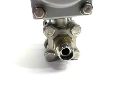 USED FESTO QUARTER TURN ACTUATOR 8047645 W/ 1686632 BALL VALVE