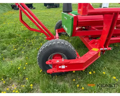 Used FARM KING _UNKNOWN_ Stretch Wrappers Iowa US | Keast Enterprises #1360254