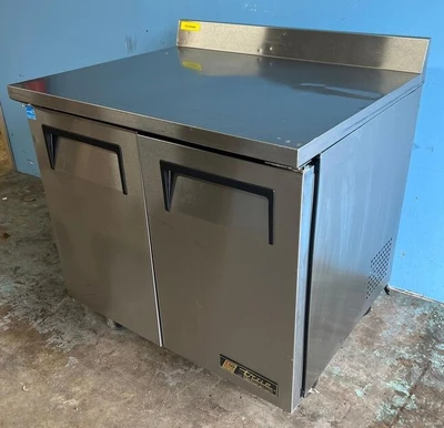 75-0419 True TWT-36 36" 2 Door Self Contained Worktop Cooler