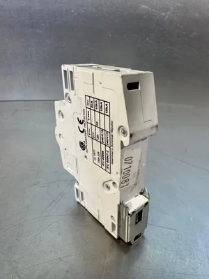 Eaton WMS1C03 240 V Circuit Breaker WMS1-C03 (4D-24)
