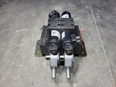 Hydraulic Valve Manifold w/ Solenoids