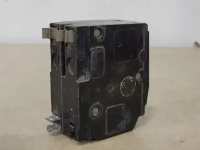 USED SQUARE D QO230