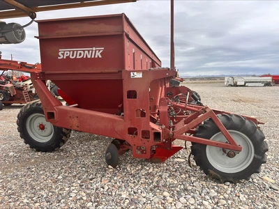 Used _UNKNOWN_ _UNKNOWN_ Planters Idaho US | Tri-Steel Manufacturing #1557067