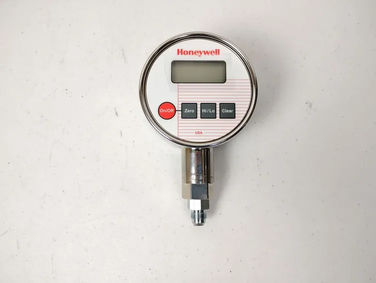 Used HONEYWELL 77-01561-01 Vacuum Gauges / Controllers US | Sporadic Surplus LLC #1084356