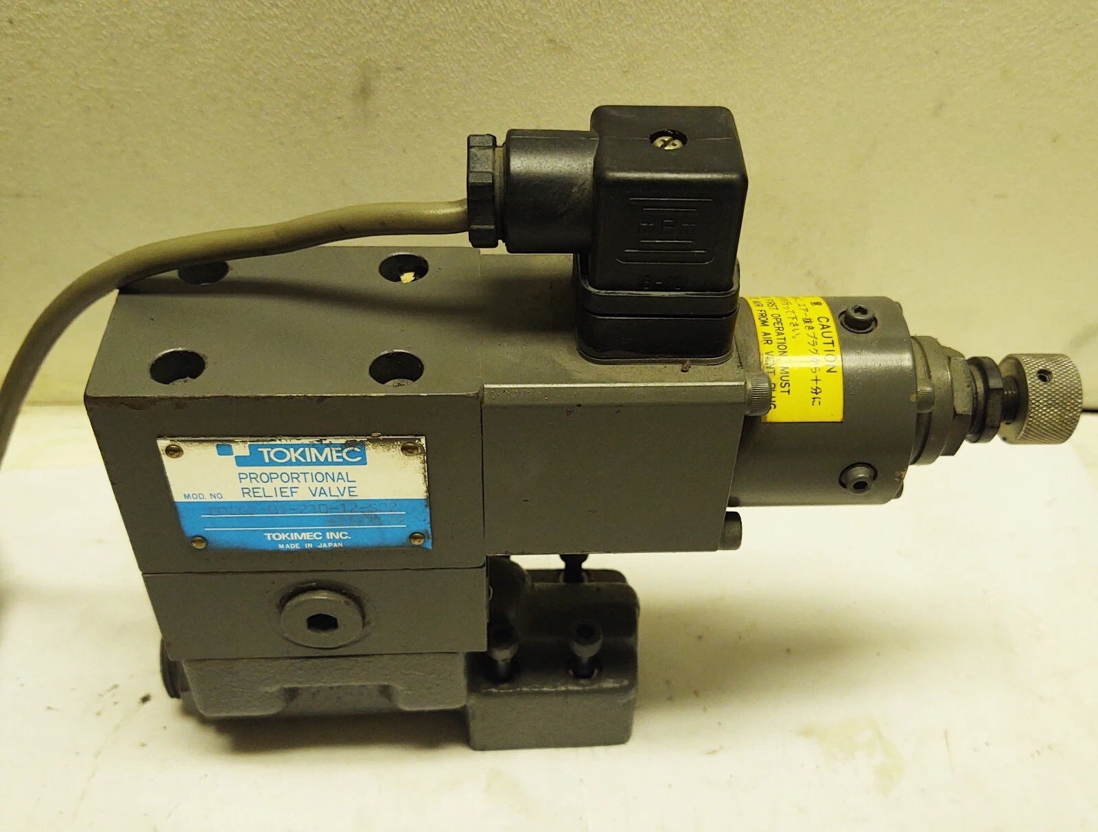 TOKIMEC Proportional Relief Valve EPCG2-01-210-12-S22 Valve Stack With Cord Plug