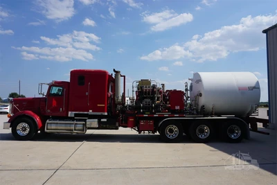 Used 2009 PETERBILT 367 Service & Utility Trucks Texas US | Roll Off Truck World #1491938