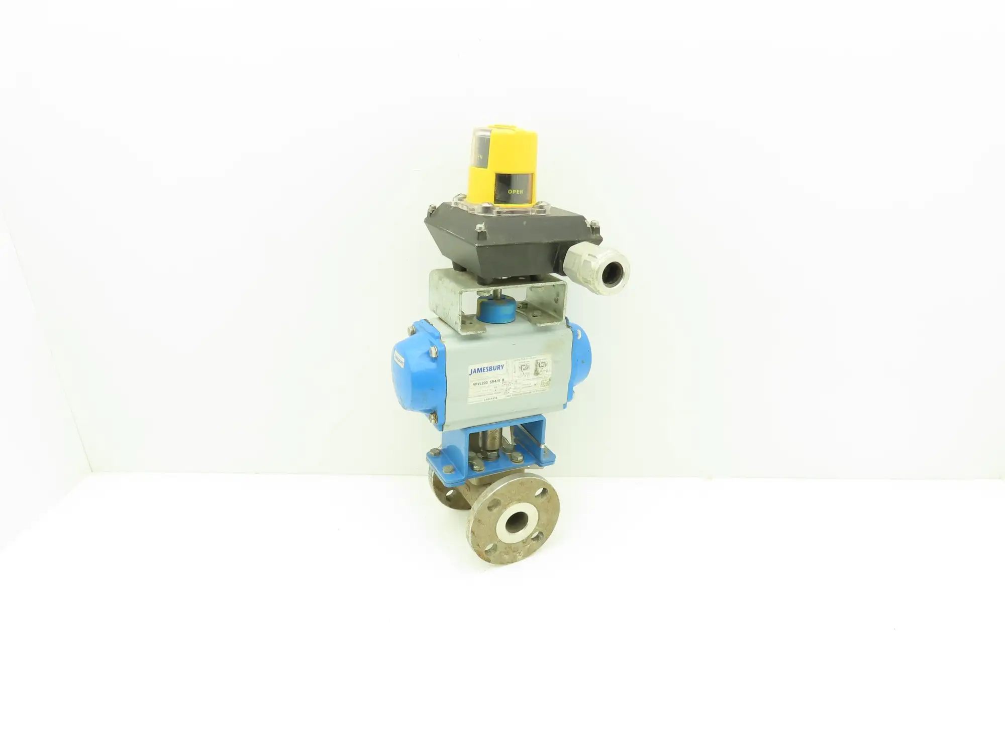 Jamesbury 1" 6150 316SS Ball Valve Flanged w/Pneumatic Actuator VPVL200 SR4/5 B