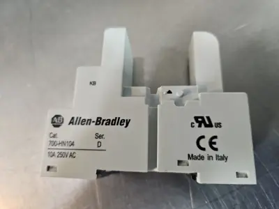 Allen-Bradley 700-HN104. Relay Module Base Loc 4E-6