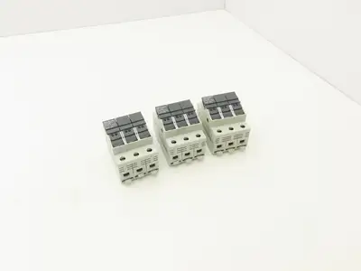 Allen Bradley 1492-FB3C30-L Fuse Holder 30 Amp 3 Pole 600V Indicator Lot of 3