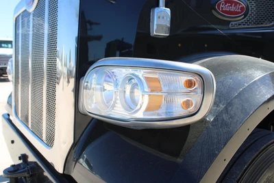 Used 2019 PETERBILT 567 Tractors & Trailers Texas US | Roll Off Truck World #1486370