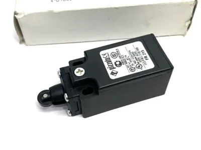 USED PIZZATO POSITION SWITCH WITH ROLLER PISTON PLUNGER 1NO-1NC SNAP ACTION