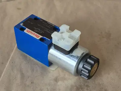 Used BOSCH REXROTH R900561274 Parts (Hydraulics and Pneumatics) British Columbia CA | Lenmark #264470