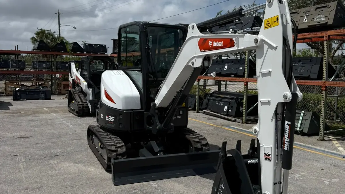 USED 2025 Bobcat E35I