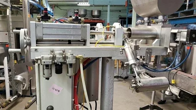 Twin  double head liquid filler 4 us gall 1.5 lit #1090