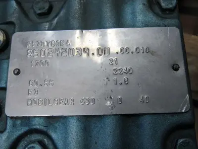 Sew Eurodrive  R57DT80K4 80:1 .75Hp 230/460YV 30mm Shaft 2240# Inline Gear Motor