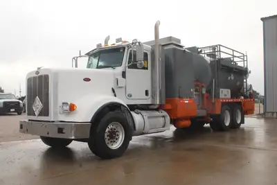 Used 2014 PETERBILT 367 Tanker trucks Texas US | Roll Off Truck World #1491934