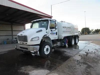 USED 2024 Freightliner M2 106