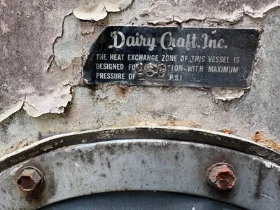 DAIRY CRAFT, INC. 30,000 GALLON Stainless Steel Tanks | Perry Equipment (5)
