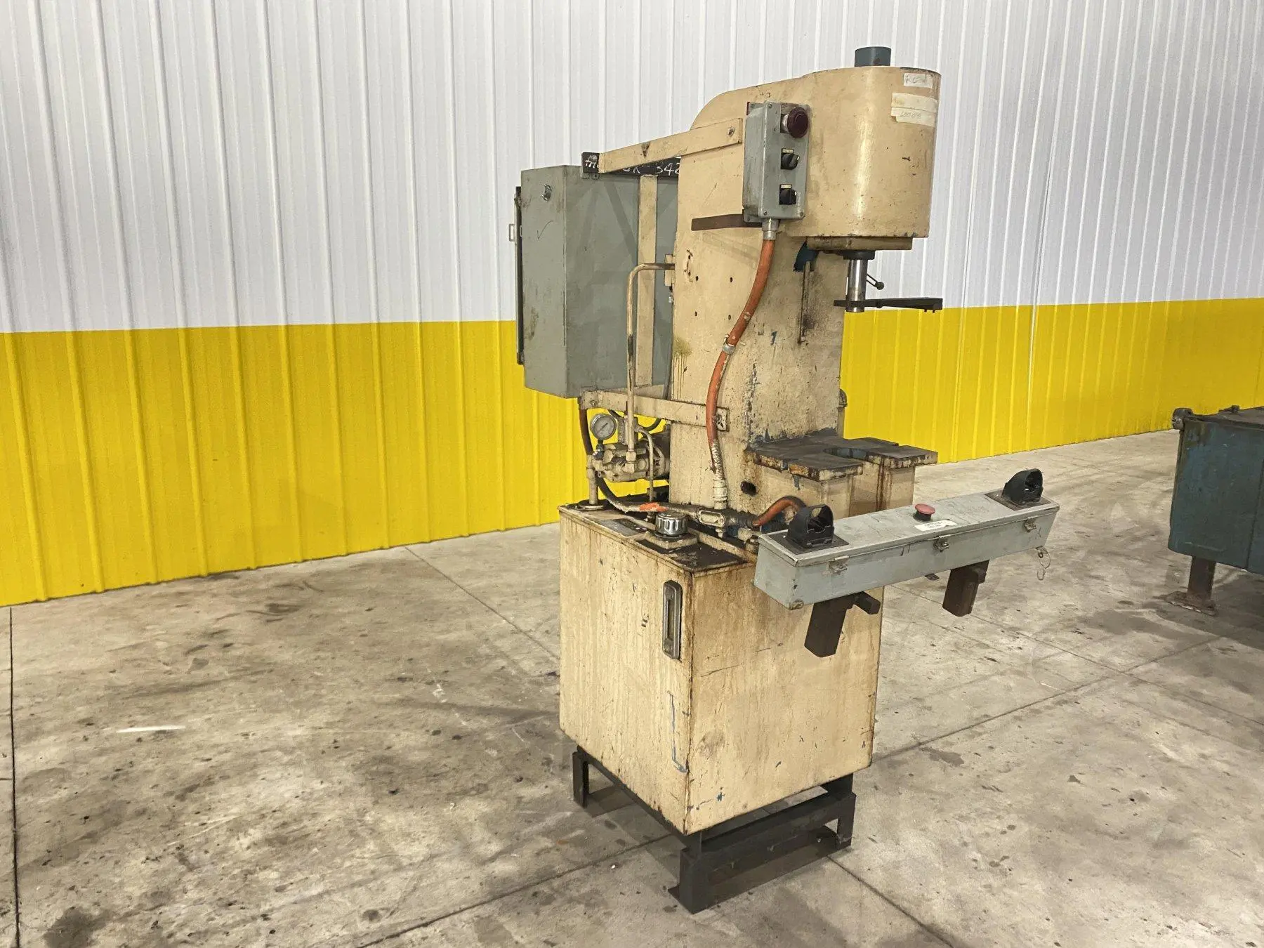 USED DENNISON 7748