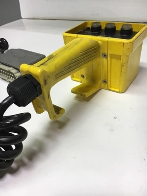 USED Harting 4 Button