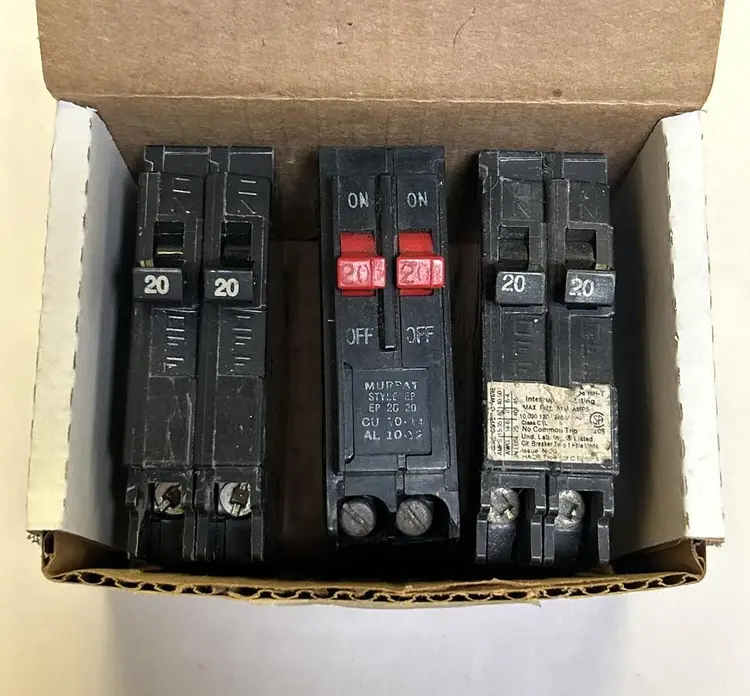 Used MURRAY MP2020 Circuit Breakers | Surplus Asset Holdings #1188990