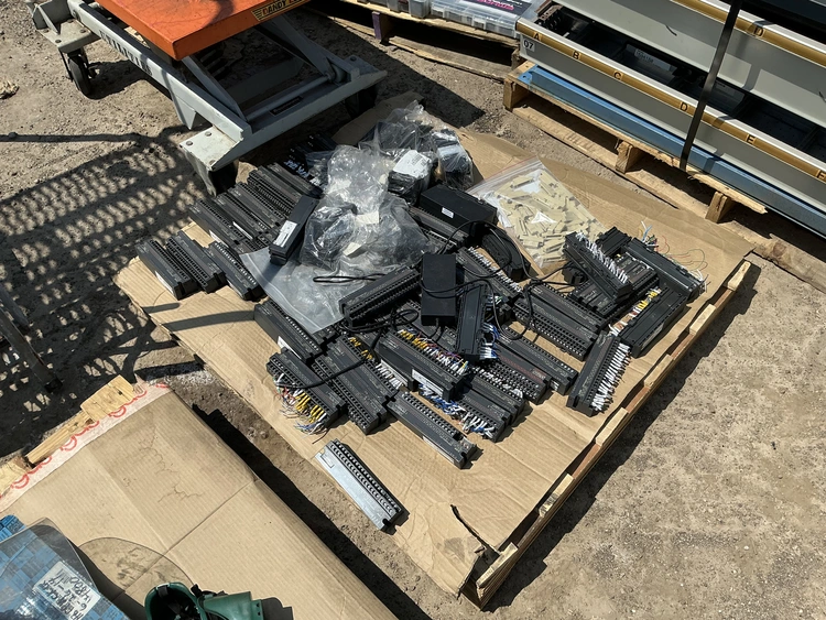 Used MITSUBISHI ELECTRIC AJ65SBTB1-32DT1 PLC Input & Output Michigan US | Miedema Asset Management Group #1334253