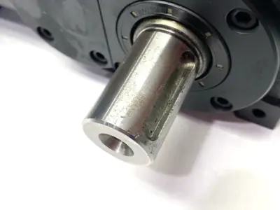 USED VOGEL PRECISION BEVEL HELICAL GEARBOX, ANGULAR I=9,60 SOLID SHAFT 30842